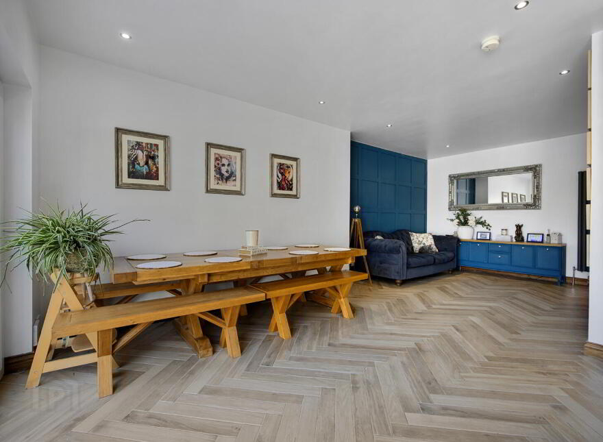 26 Bloomfield Road, Belfast, BT5 5LT