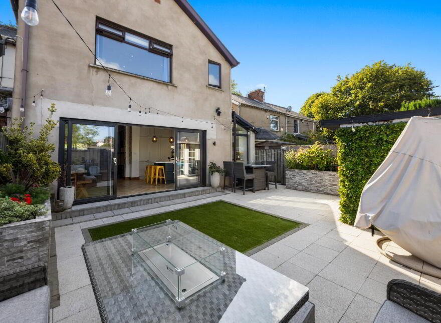 26 Bloomfield Road, Belfast, BT5 5LT