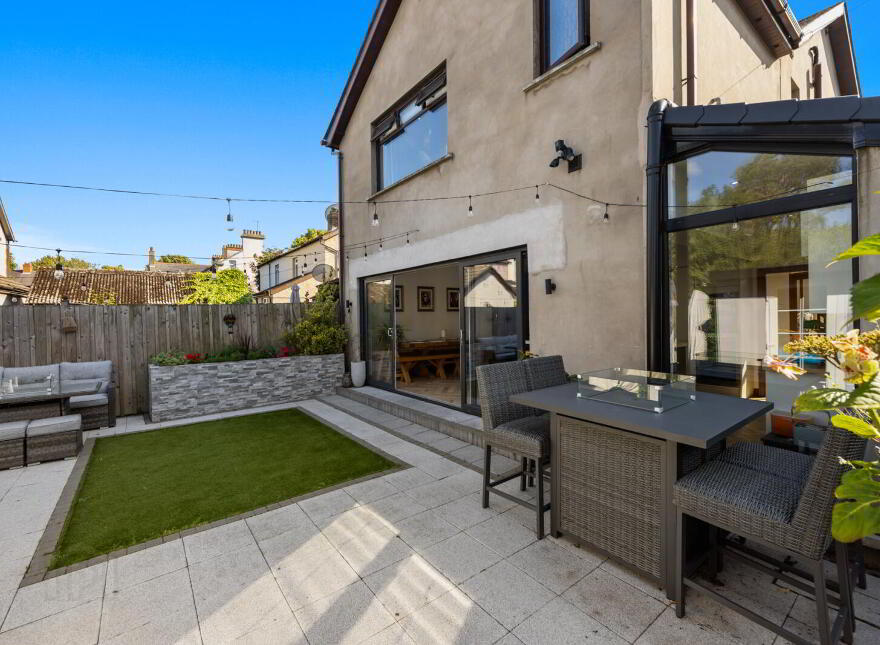 26 Bloomfield Road, Belfast, BT5 5LT