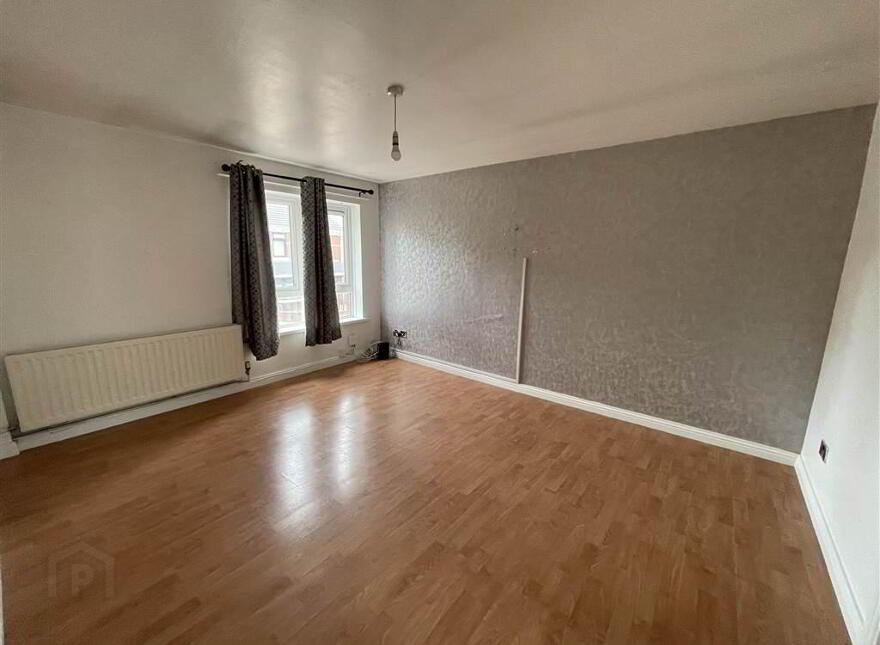 5 Lisfaddan Place, Belfast, BT12 4SJ