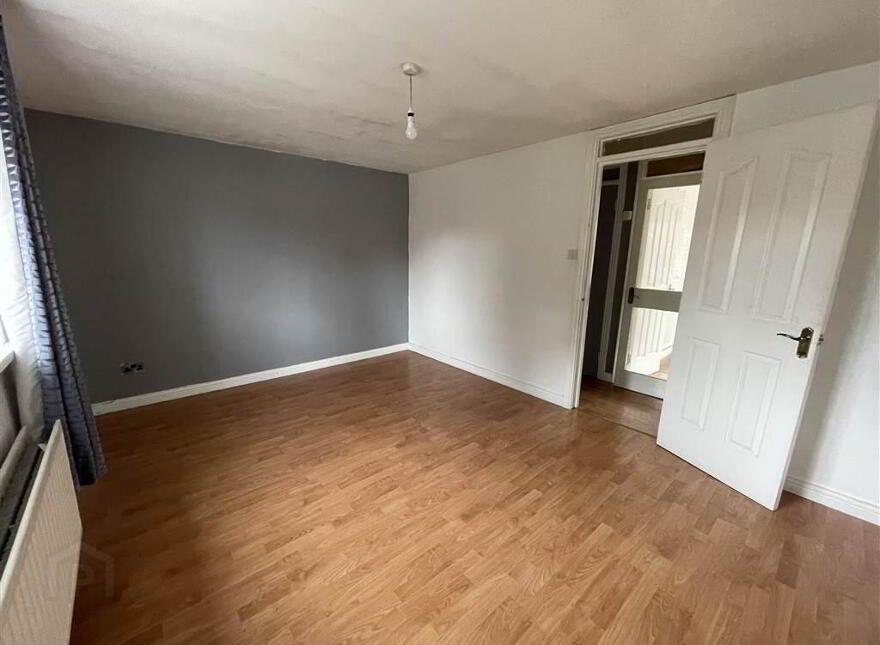 5 Lisfaddan Place, Belfast, BT12 4SJ