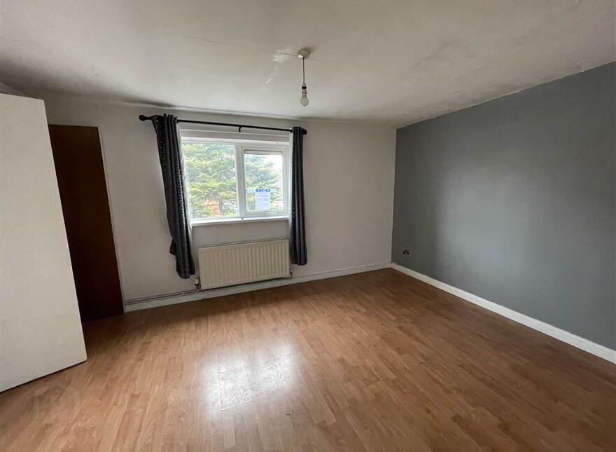 5 Lisfaddan Place, Belfast, BT12 4SJ