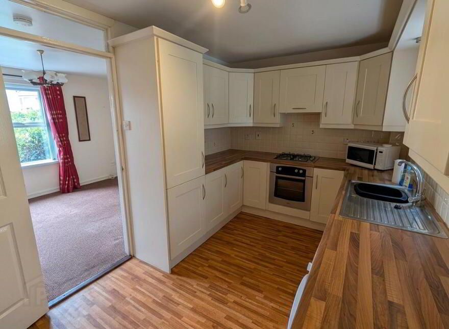 10 Windmill Crescent, Ballynahinch, BT24 8EZ