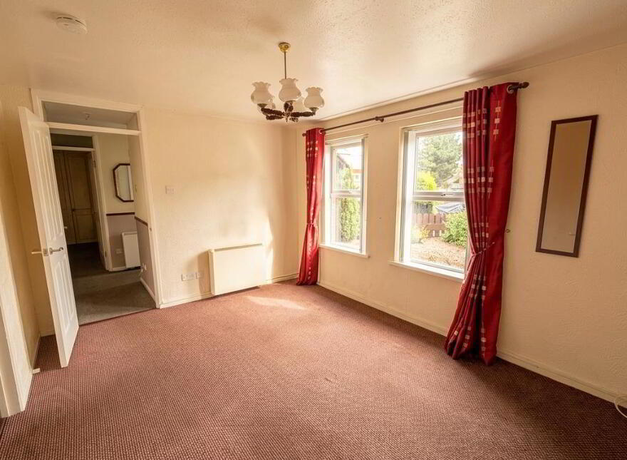 10 Windmill Crescent, Ballynahinch, BT24 8EZ
