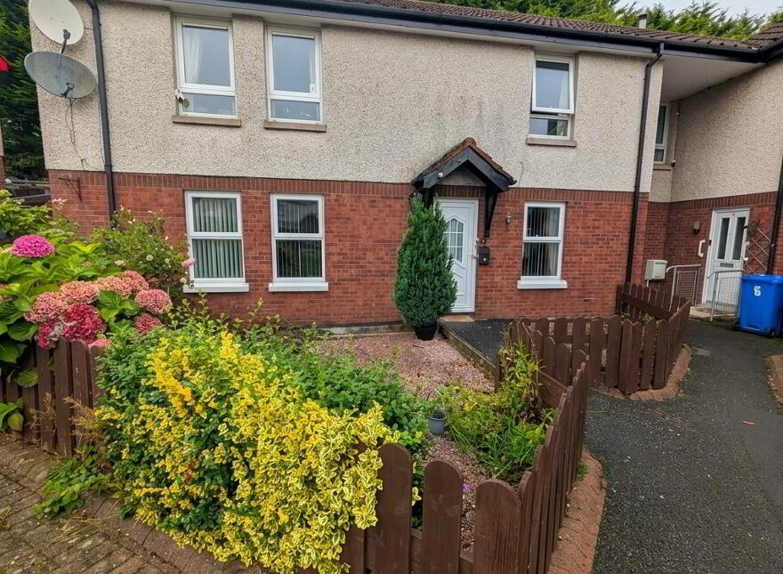 10 Windmill Crescent, Ballynahinch, BT24 8EZ