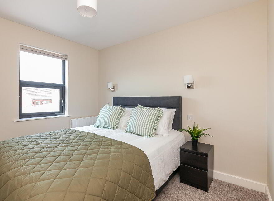 Apt 2, 537a Lisburn Road, Belfast, BT9 7GQ