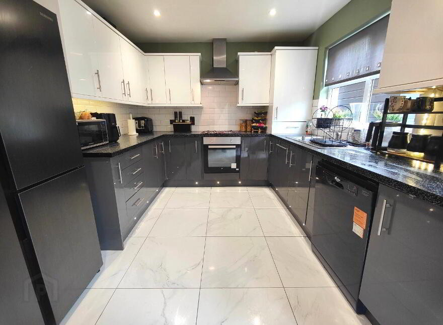30 Wolfhill Manor, Belfast, BT14 8DE