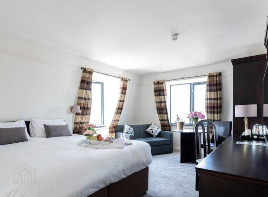 Marine Court Hotel, 18-20 Quay Street, Bangor, BT20 5ED