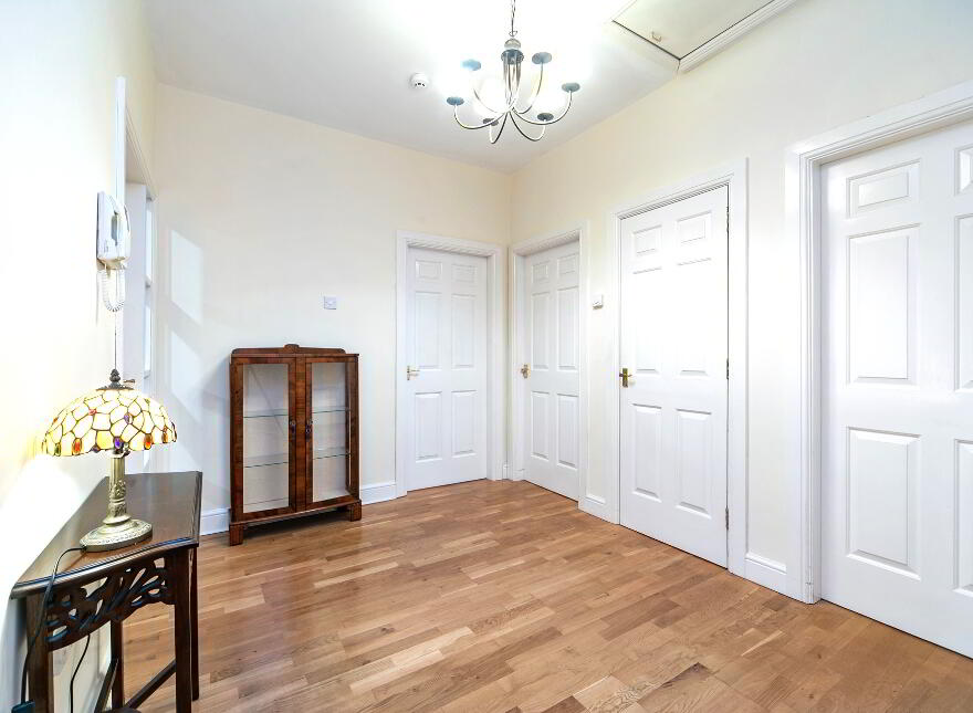 28 Kilwarlin Crescent, Royal Hillsborough, BT26 6QF