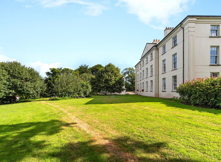 28 Kilwarlin Crescent, Royal Hillsborough, BT26 6QF