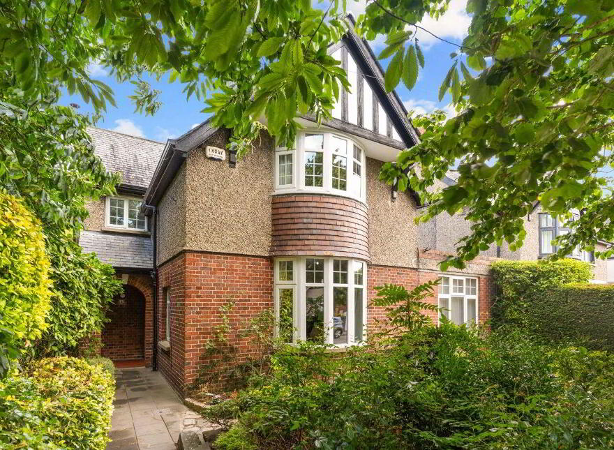 2 Wilfield Park, Sandymount, Sandymount, D04E446
