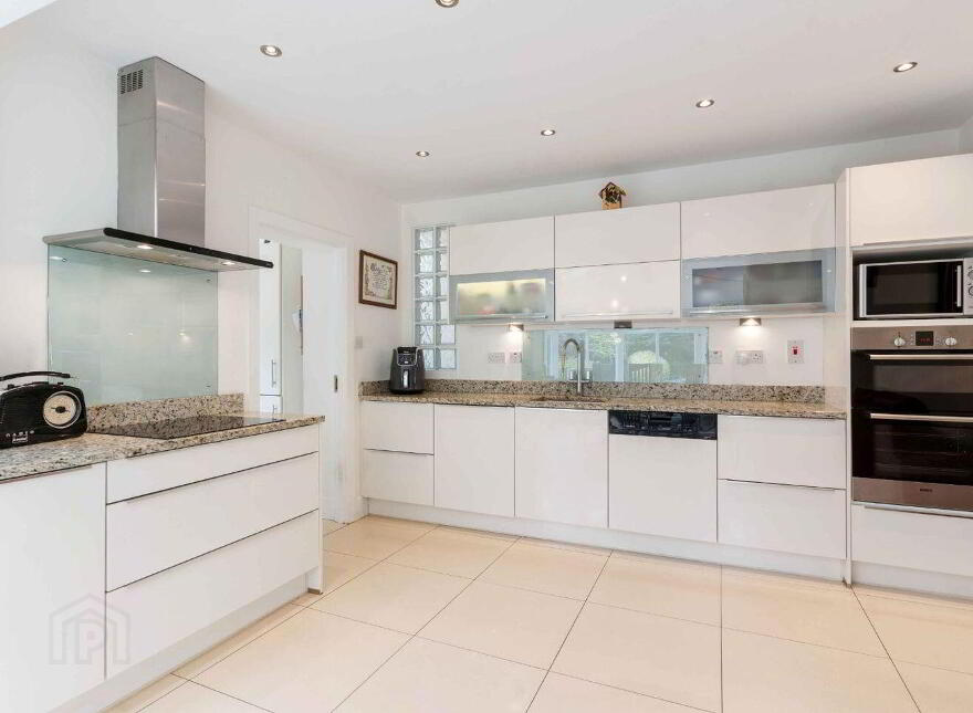 2 Wilfield Park, Sandymount, Sandymount, D04E446