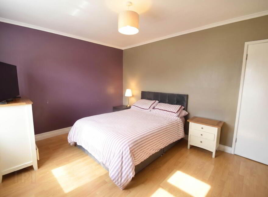 74a Glen Road, Belfast, BT11 8BH