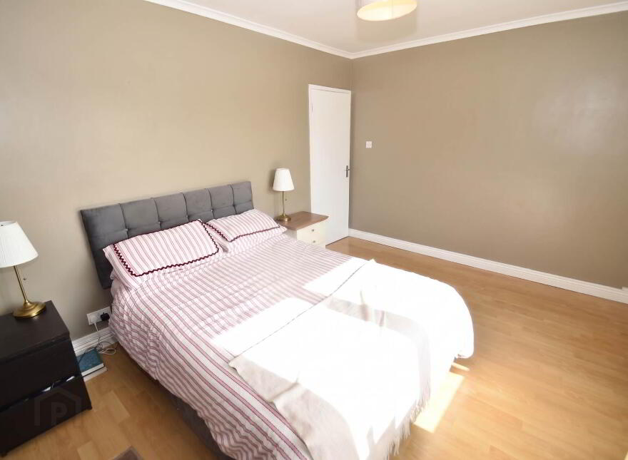 74a Glen Road, Belfast, BT11 8BH