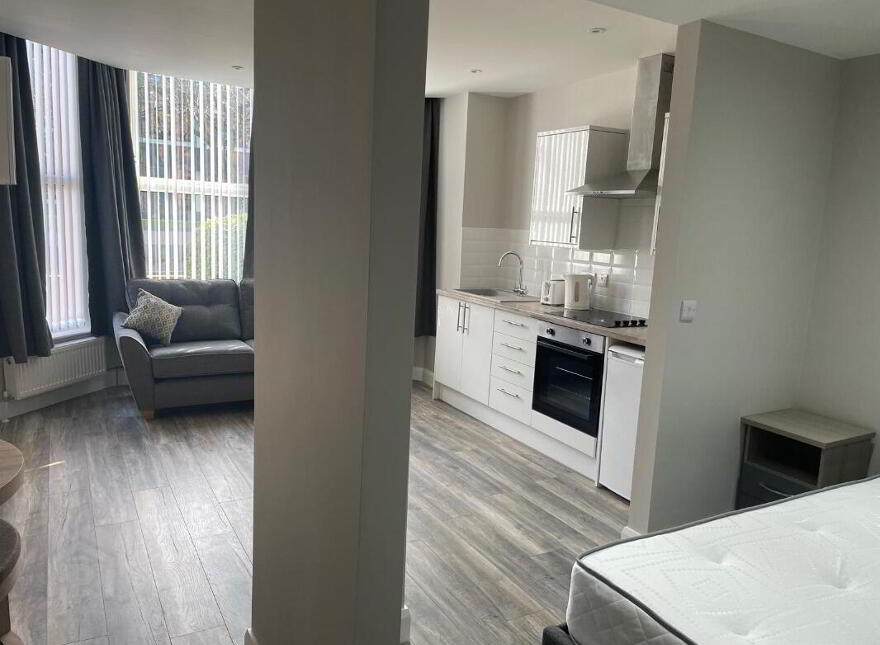 Flat 1, 9 Malone Road, Belfast, BT9 6RT