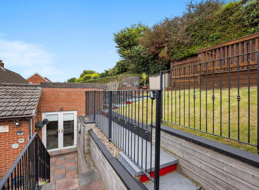 49 Strangford Heights, Newtownards, BT23 8ND