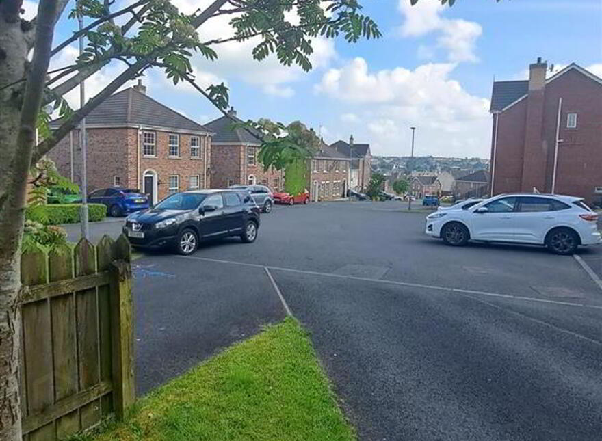 104 Bishopshill, Dromore, BT25 1FL