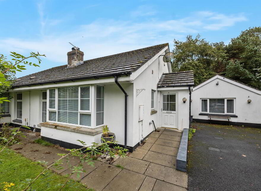 61 Millmount Lane, Dundonald, Belfast, BT16 1WN