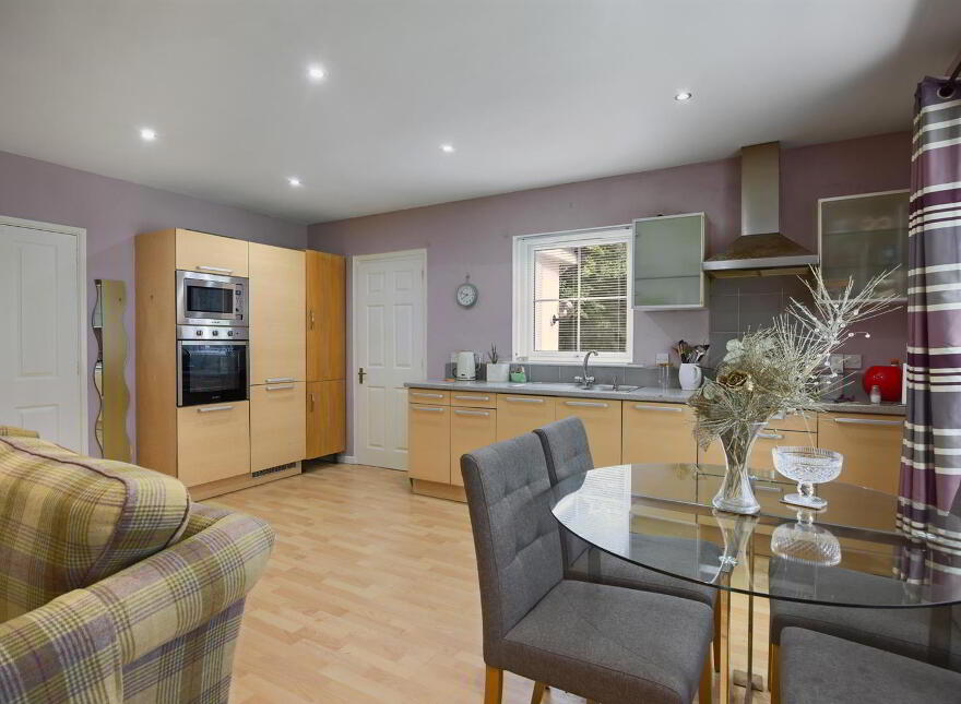 61 Millmount Lane, Dundonald, Belfast, BT16 1WN