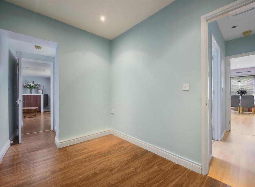 61 Millmount Lane, Dundonald, Belfast, BT16 1WN