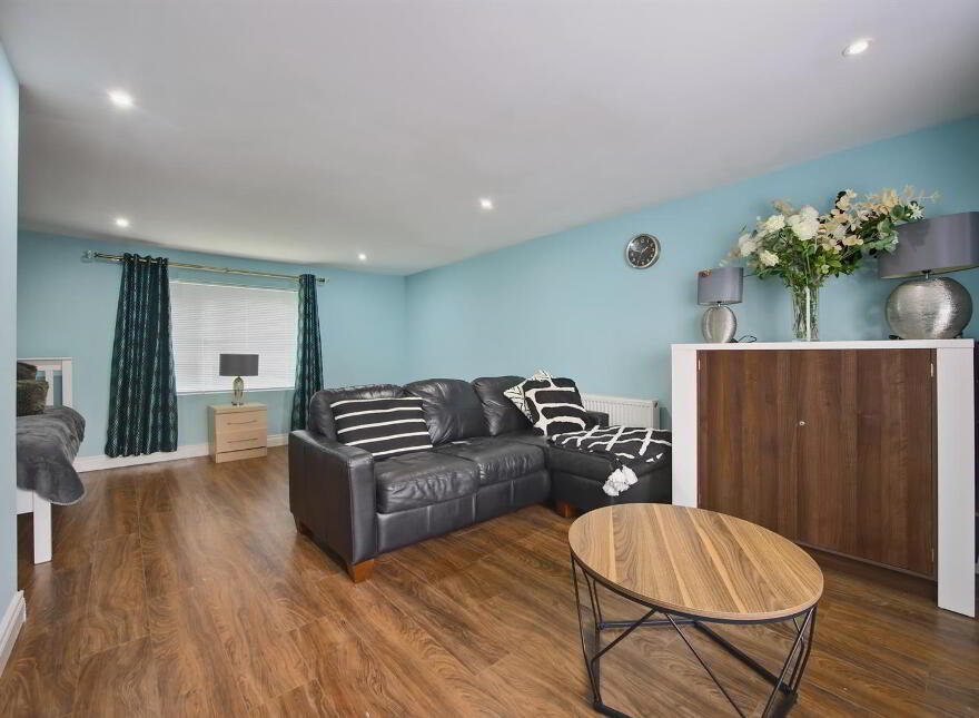 61 Millmount Lane, Dundonald, Belfast, BT16 1WN