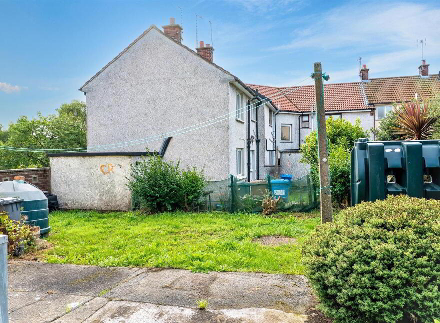 34 Windmill Gardens, Ballynahinch, BT24 8EP