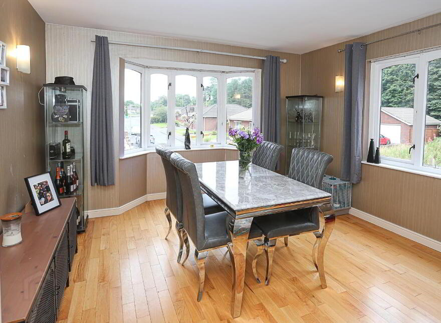 15 Finchley Vale, Belfast, BT4 2EU