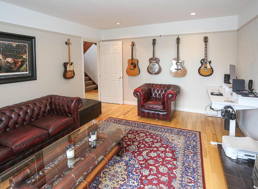 15 Finchley Vale, Belfast, BT4 2EU
