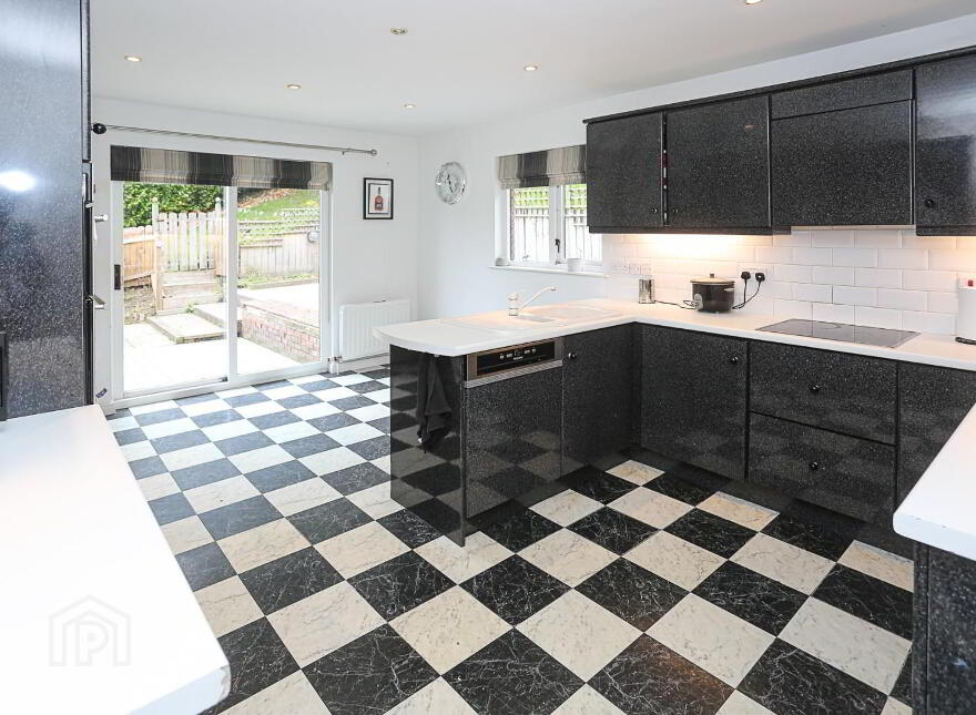 15 Finchley Vale, Belfast, BT4 2EU