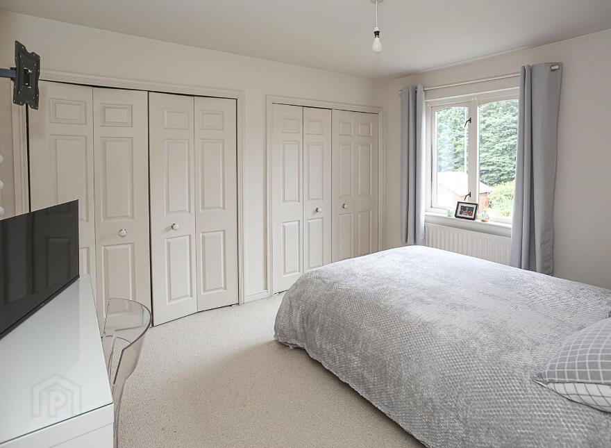 15 Finchley Vale, Belfast, BT4 2EU