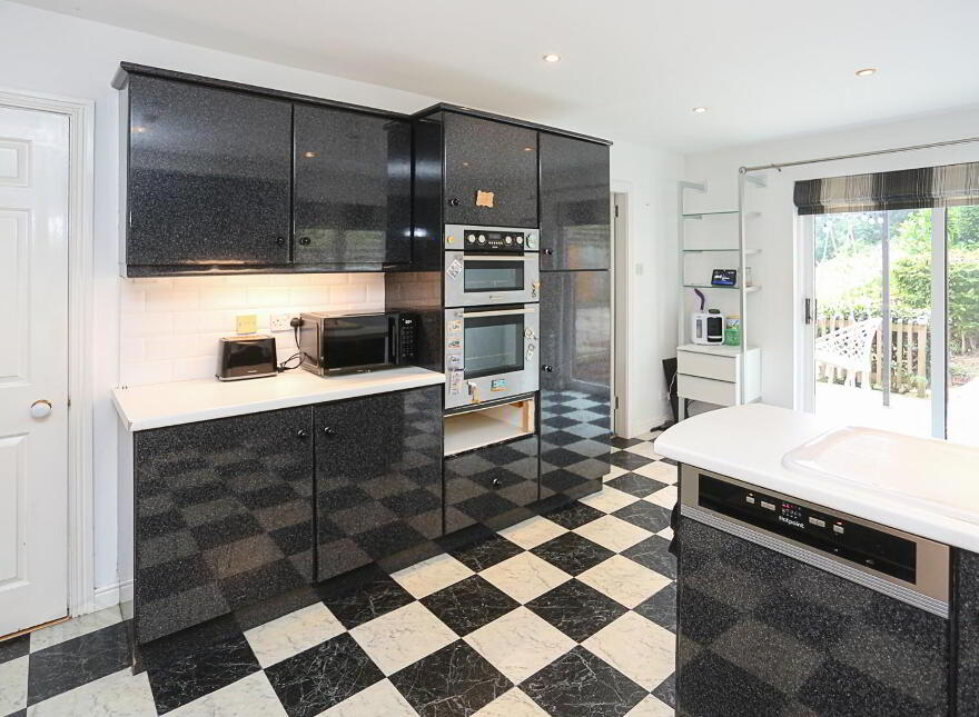 15 Finchley Vale, Belfast, BT4 2EU