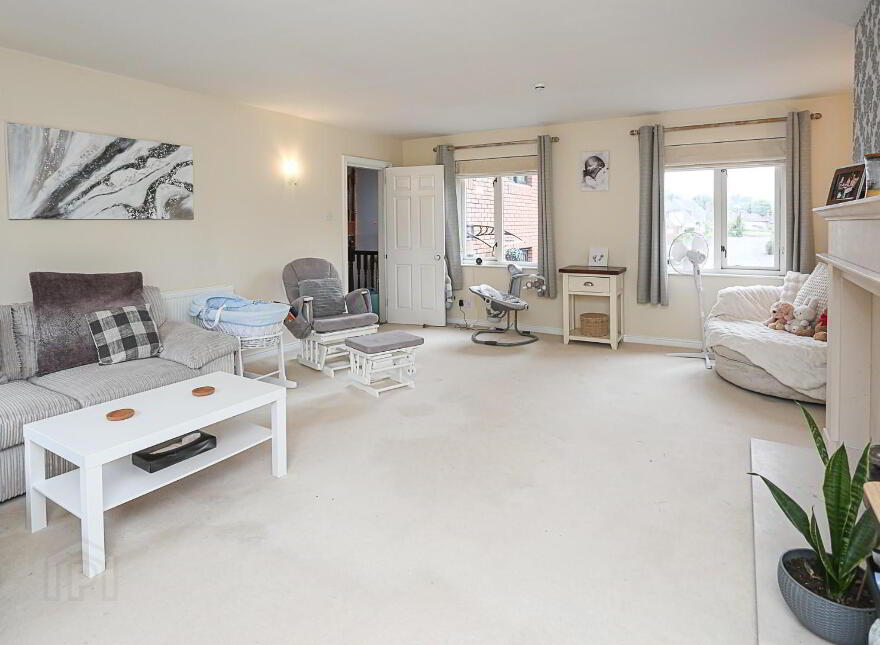 15 Finchley Vale, Belfast, BT4 2EU