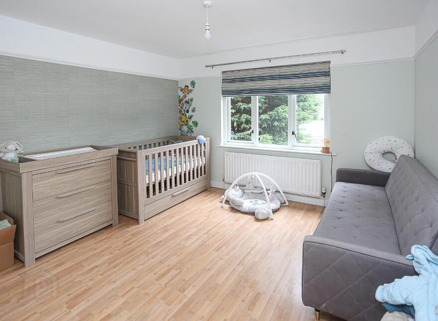 15 Finchley Vale, Belfast, BT4 2EU