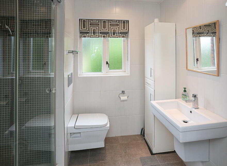 15 Finchley Vale, Belfast, BT4 2EU