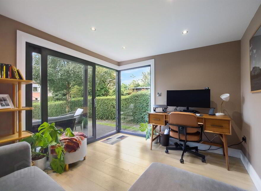 28 Galway Park, Dundonald, Belfast, BT16 2AN