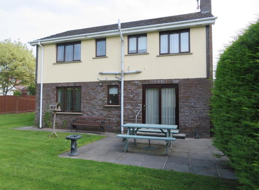 16 Tudor Lodge, Waringstown, Craigavon, BT66 7SX