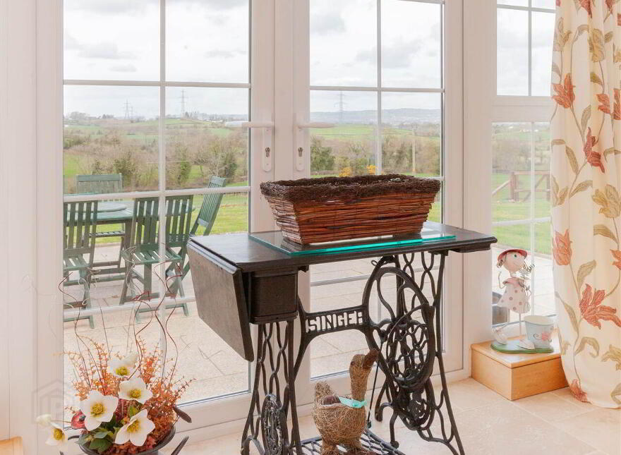 Inishboffin House, 44 Ballyworfy Road, Hillsborough, BT26 6LR