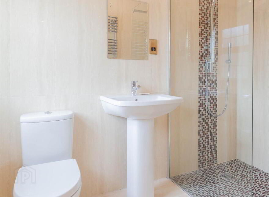 Inishboffin House, 44 Ballyworfy Road, Hillsborough, BT26 6LR