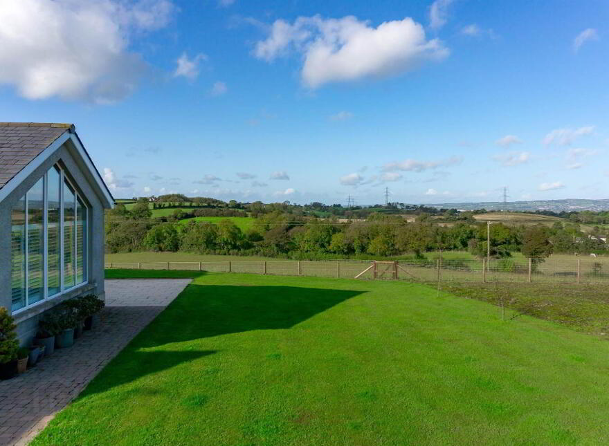 Inishboffin House, 44 Ballyworfy Road, Hillsborough, BT26 6LR