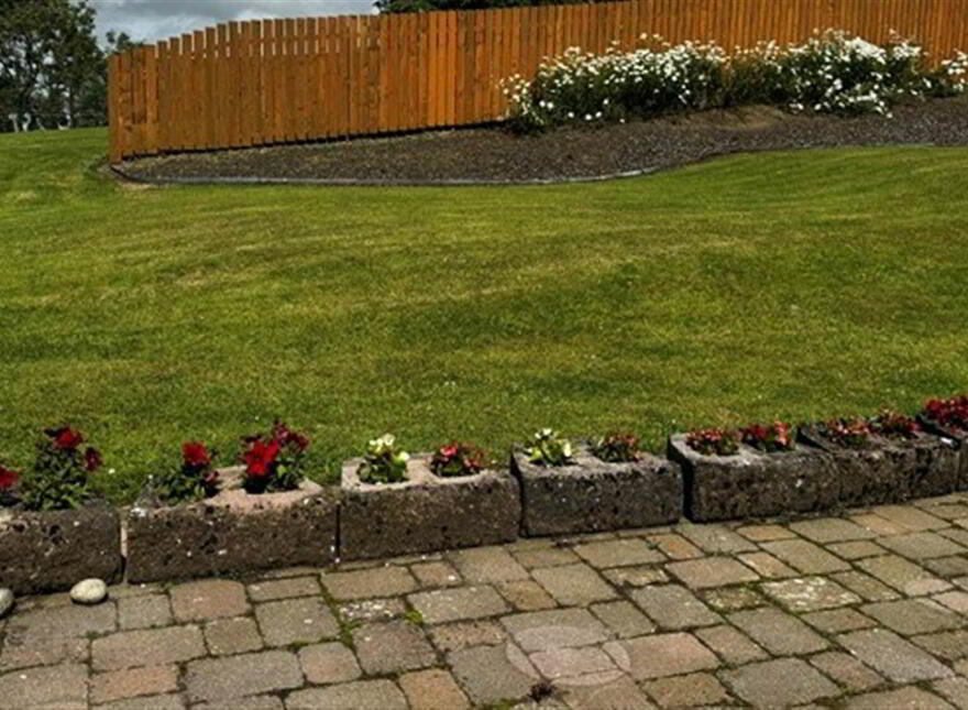 Inishboffin House, 44 Ballyworfy Road, Hillsborough, BT26 6LR