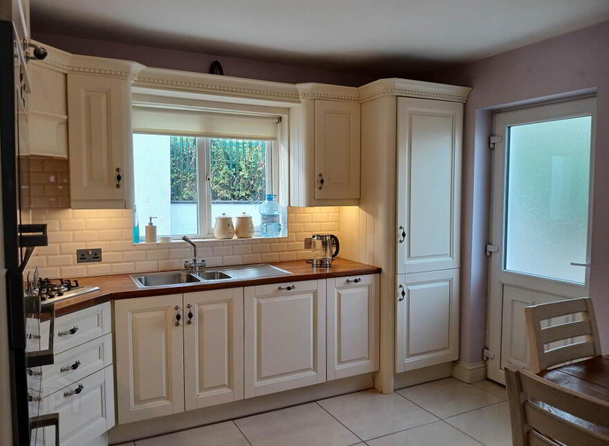 7 Riverside Place, Old Galway Road, Athlone, N37AH95