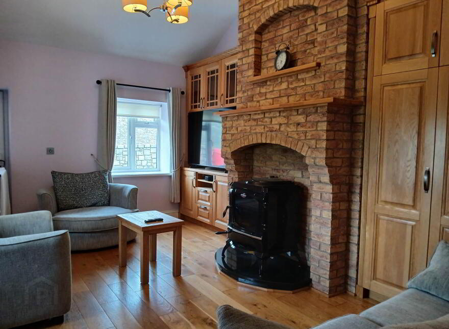 7 Riverside Place, Old Galway Road, Athlone, N37AH95