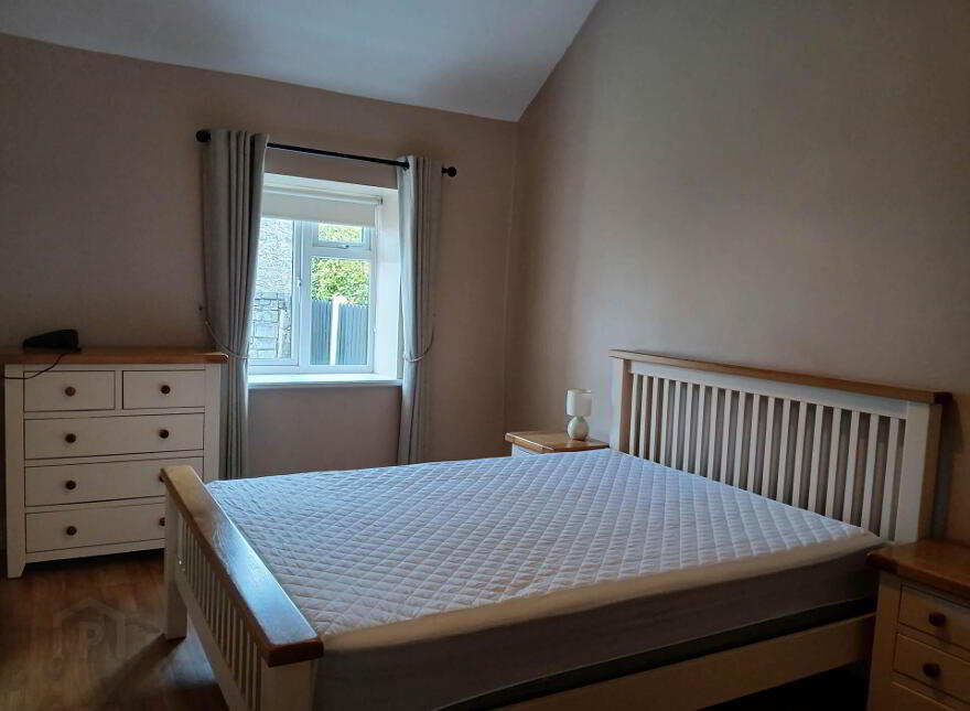 7 Riverside Place, Old Galway Road, Athlone, N37AH95