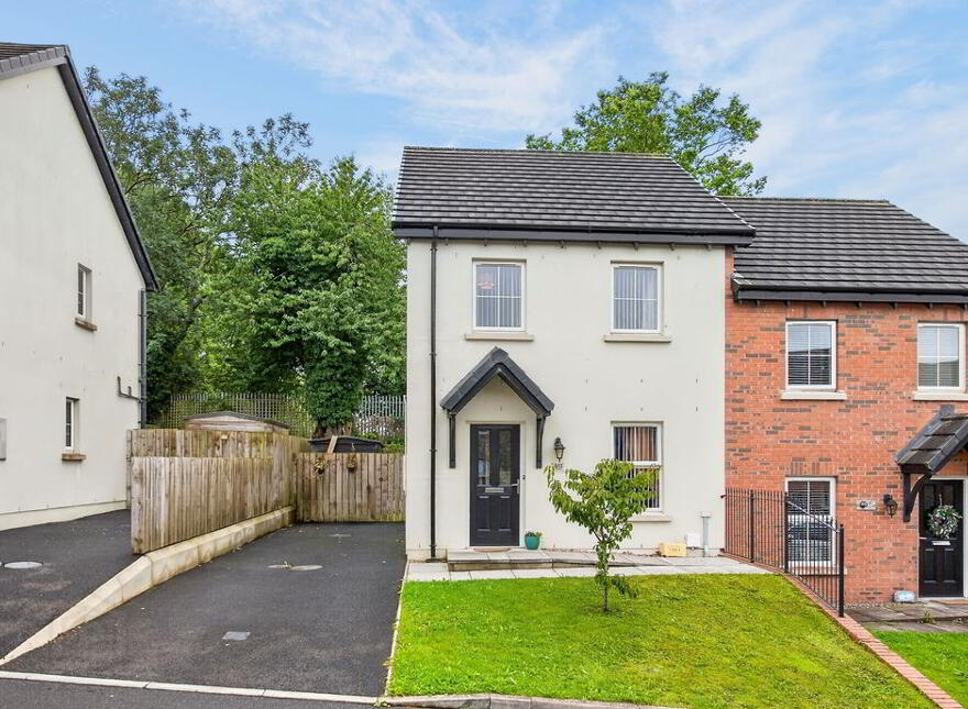 49 Ballyveigh Avenue, Antrim, BT41 2GX