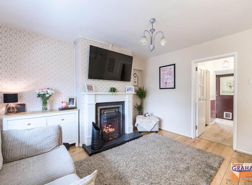 4 Arnold Grove, Ballinderry Lower, Lisburn, BT28 2JL