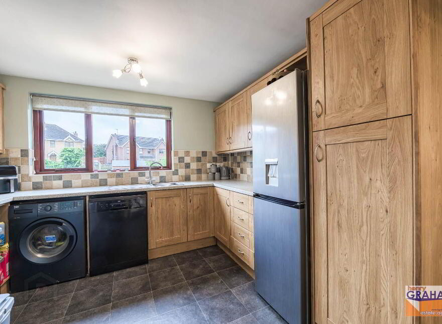 4 Arnold Grove, Ballinderry Lower, Lisburn, BT28 2JL