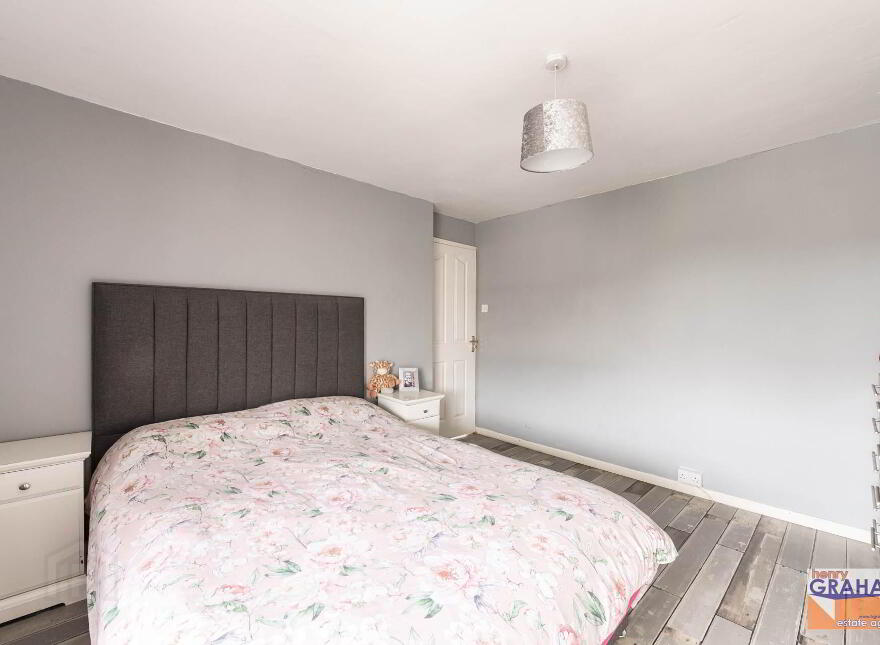 4 Arnold Grove, Ballinderry Lower, Lisburn, BT28 2JL