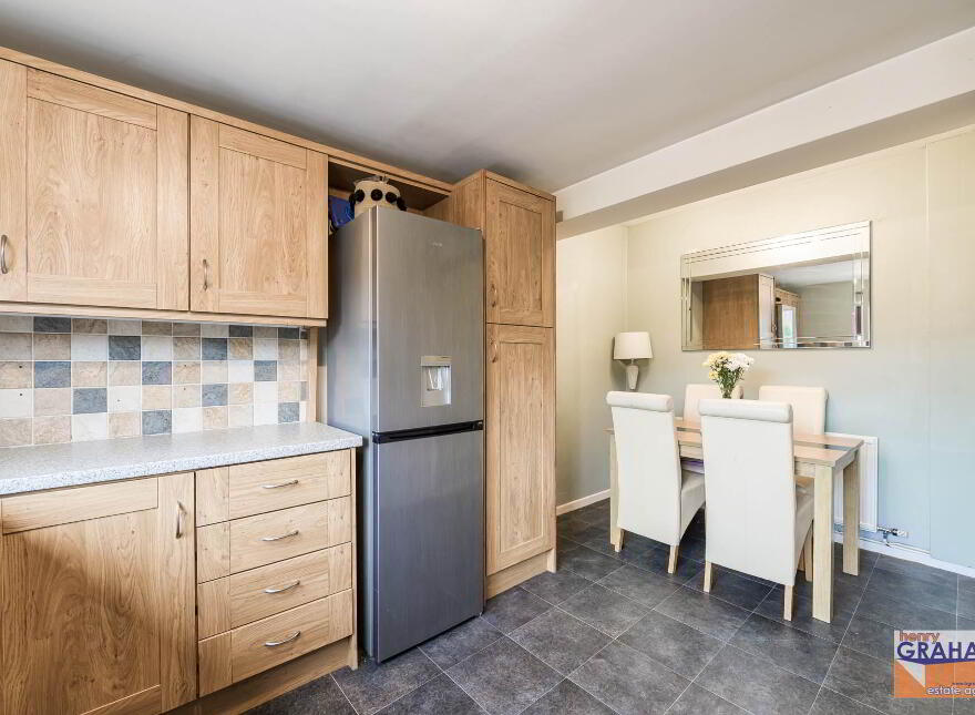 4 Arnold Grove, Ballinderry Lower, Lisburn, BT28 2JL