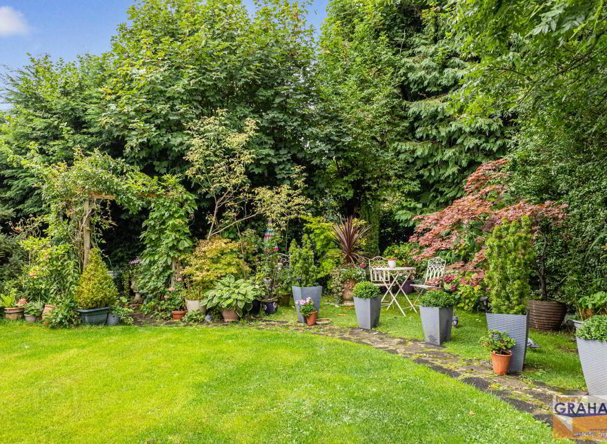 16 Coolsara Park, Lisburn, BT28 3BG