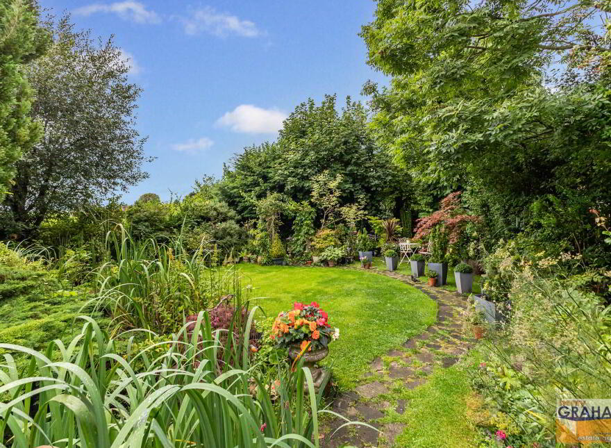 16 Coolsara Park, Lisburn, BT28 3BG